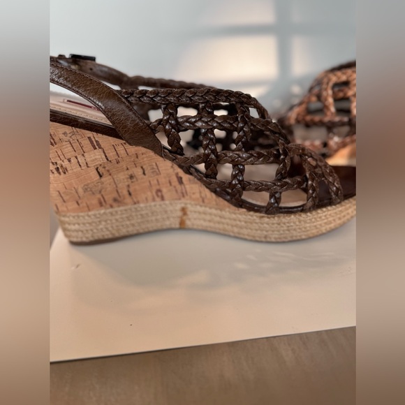 NWOT Prada wedge shoes with distressed leather braided design - Picture 11 of 12